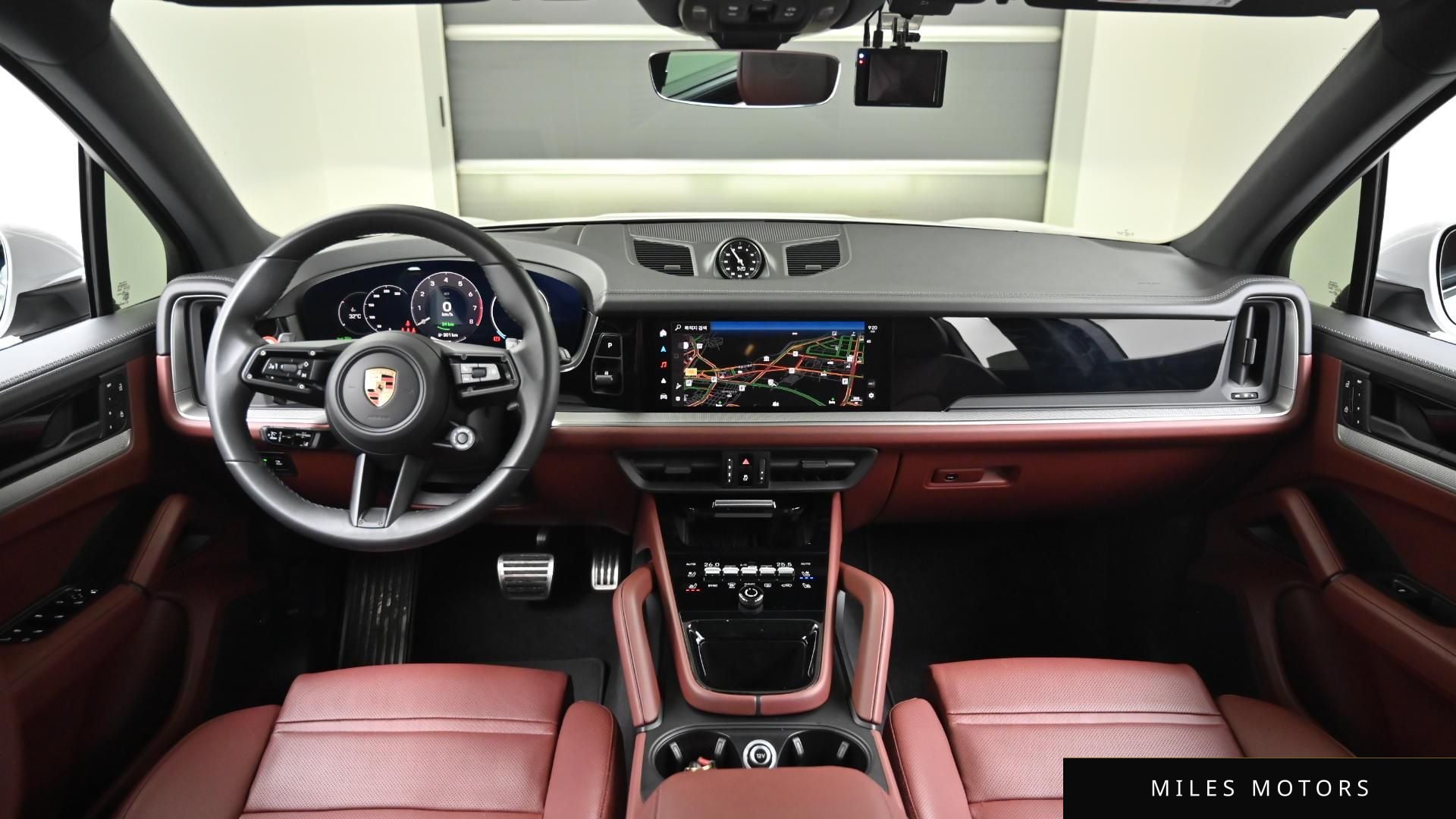 Porsche Cayenne 2025 — миниатюра 7