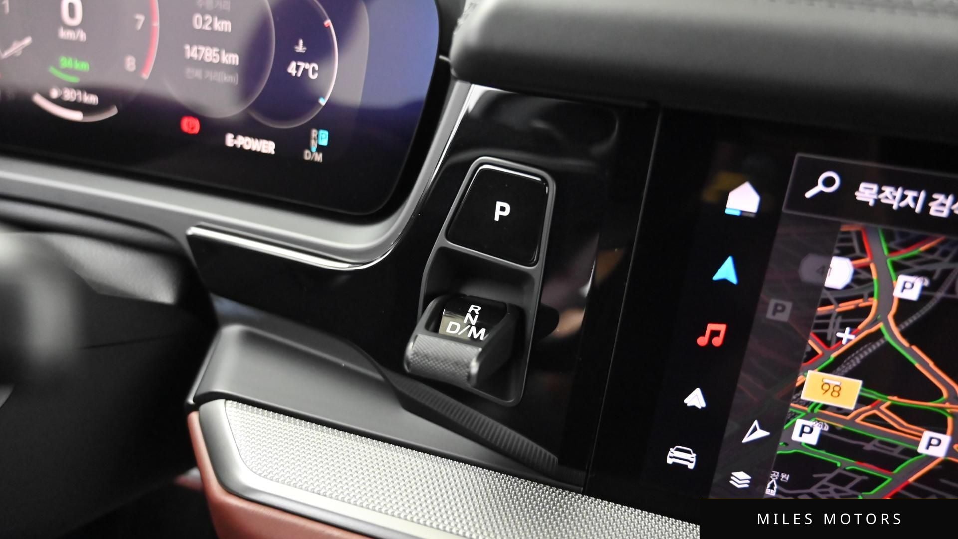 Porsche Cayenne 2025 — миниатюра 9