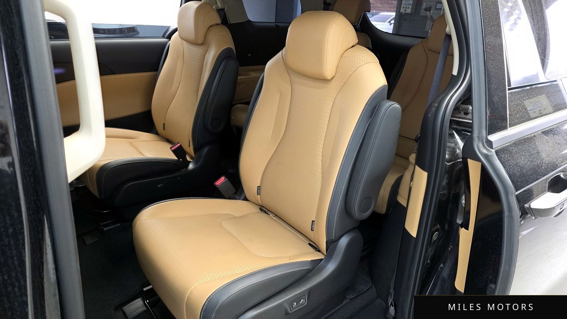 Kia Carnival 2023 — миниатюра 12