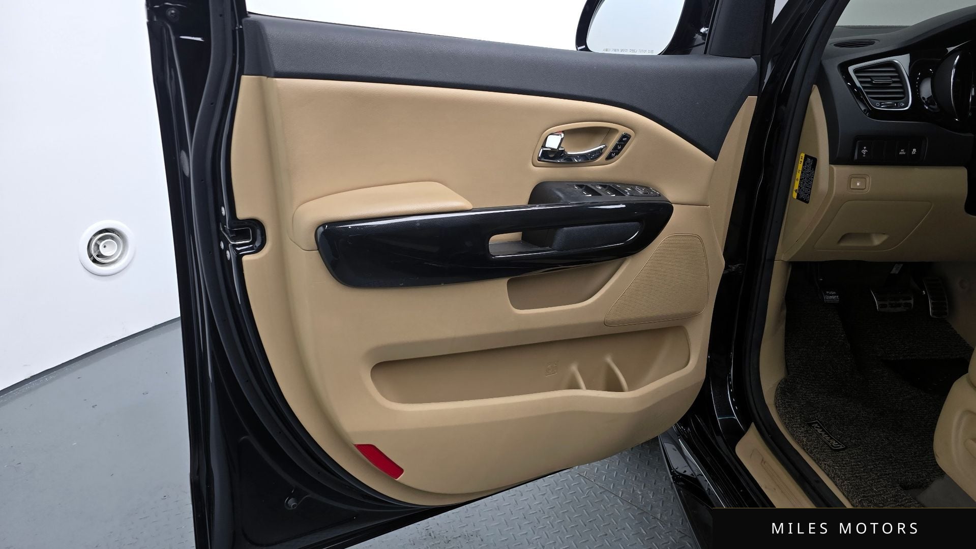 Kia Canival 2017 — миниатюра 18