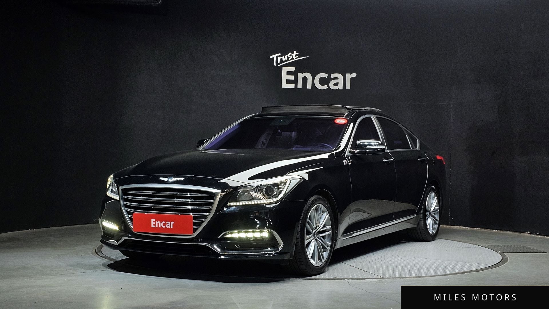 Genesis G80 2017 — фото 1 из 12