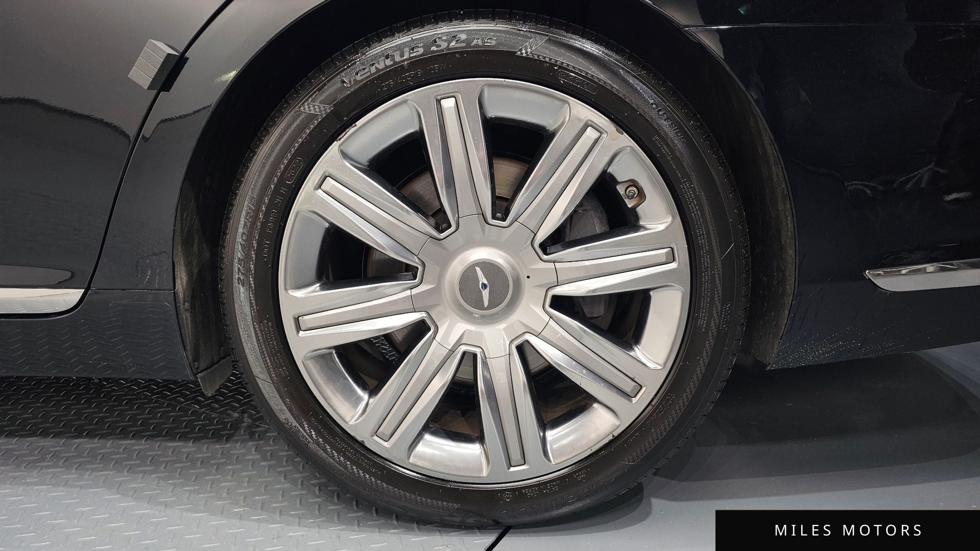 Genesis EQ900 2016 — миниатюра 5
