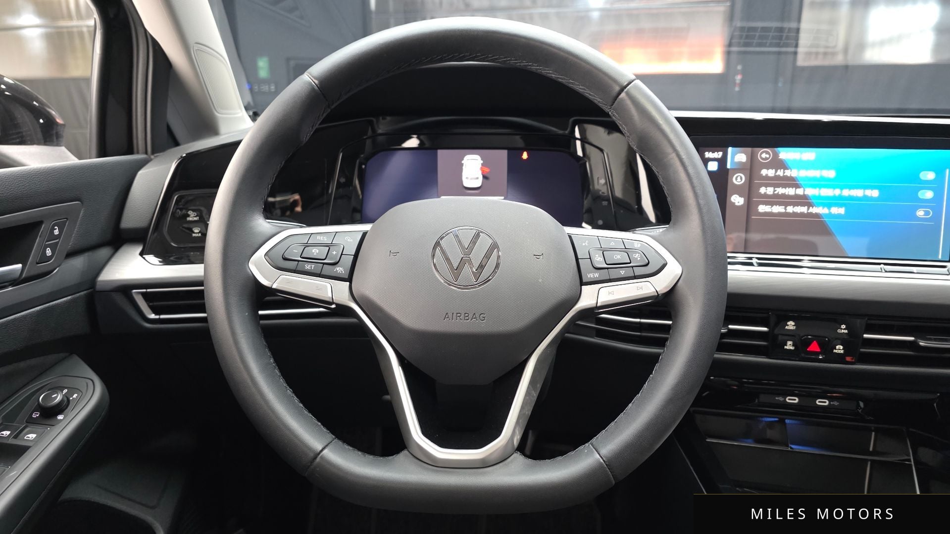 Volkswagen 골프 2024 — миниатюра 13