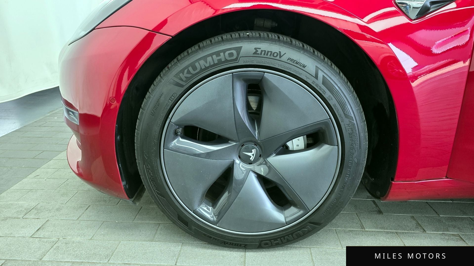 Tesla Model 3 2020 — миниатюра 5
