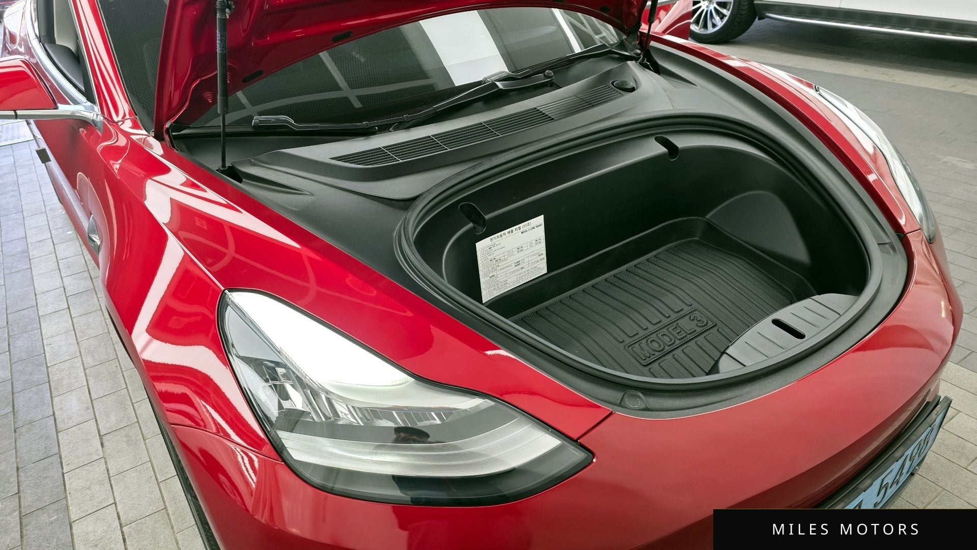Tesla Model 3 2020 — миниатюра 6
