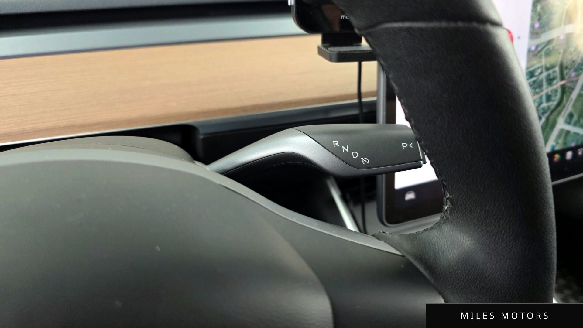 Tesla Model 3 2020 — миниатюра 9