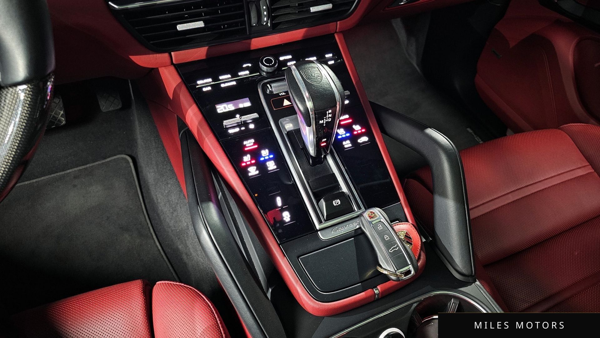 Porsche Cayenne 2022 — миниатюра 9