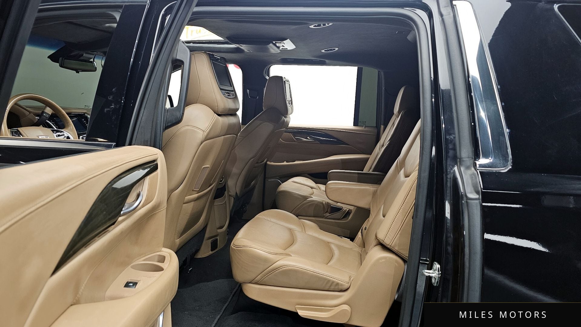 Cadillac Escalade 2018 — миниатюра 11