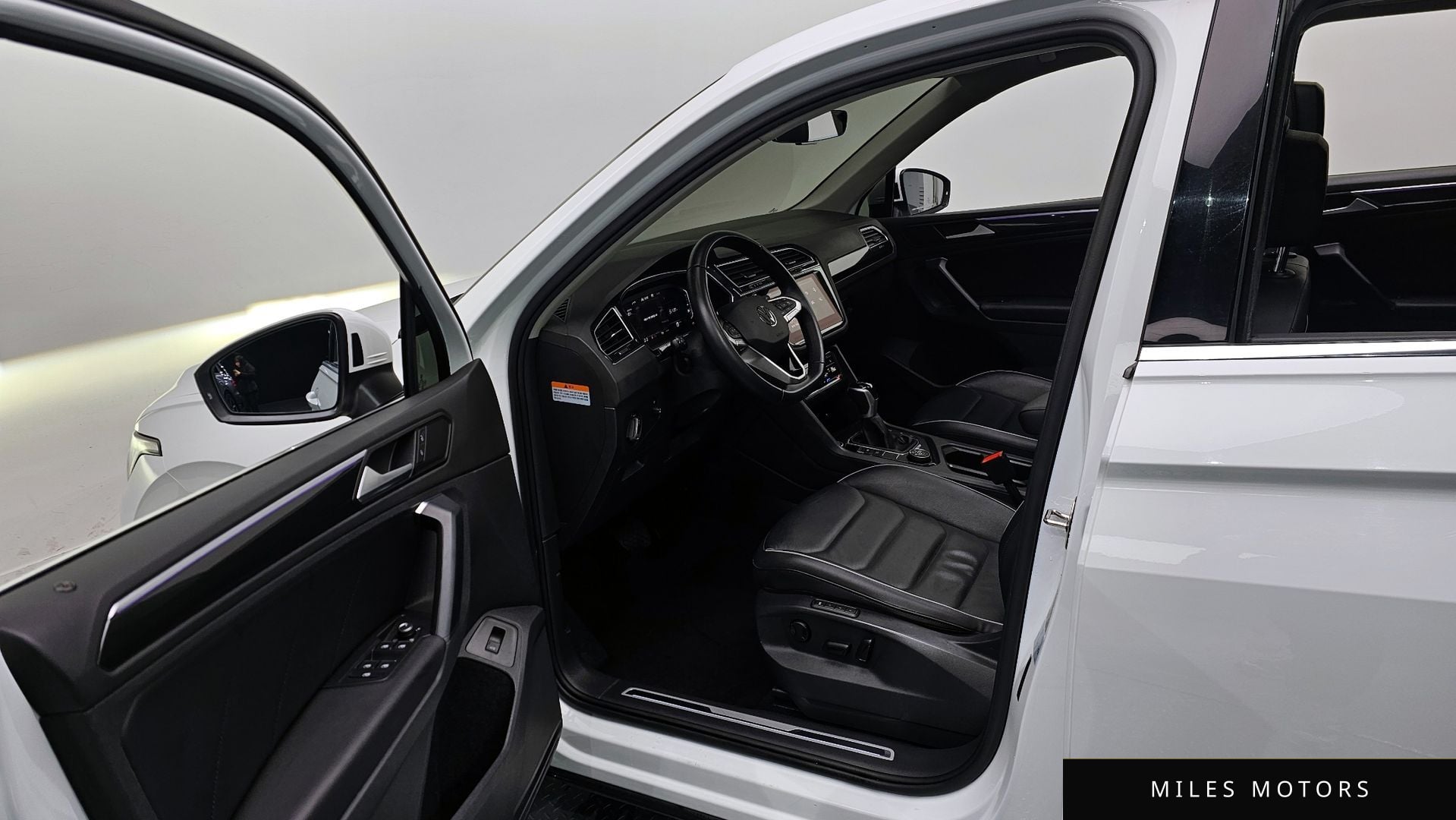 Volkswagen 티구안 2022 — миниатюра 11