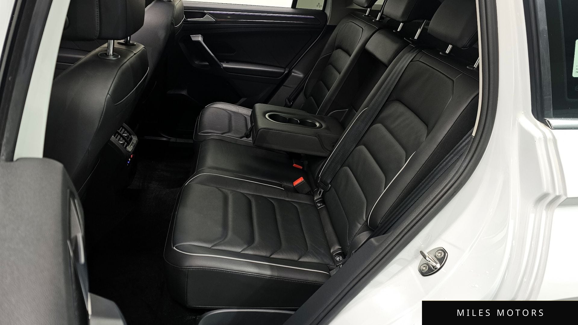 Volkswagen 티구안 2022 — миниатюра 12