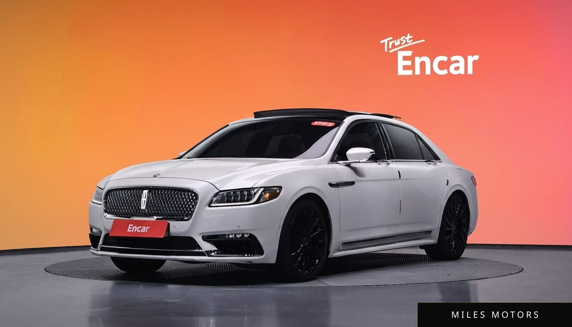 Lincoln Continental 2017 — миниатюра 10