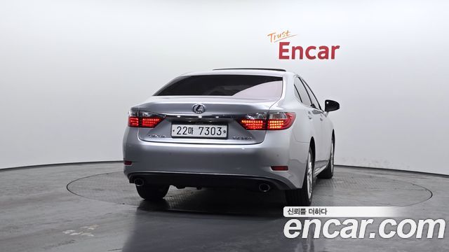 Лексус ES350 2013 — миниатюра 4