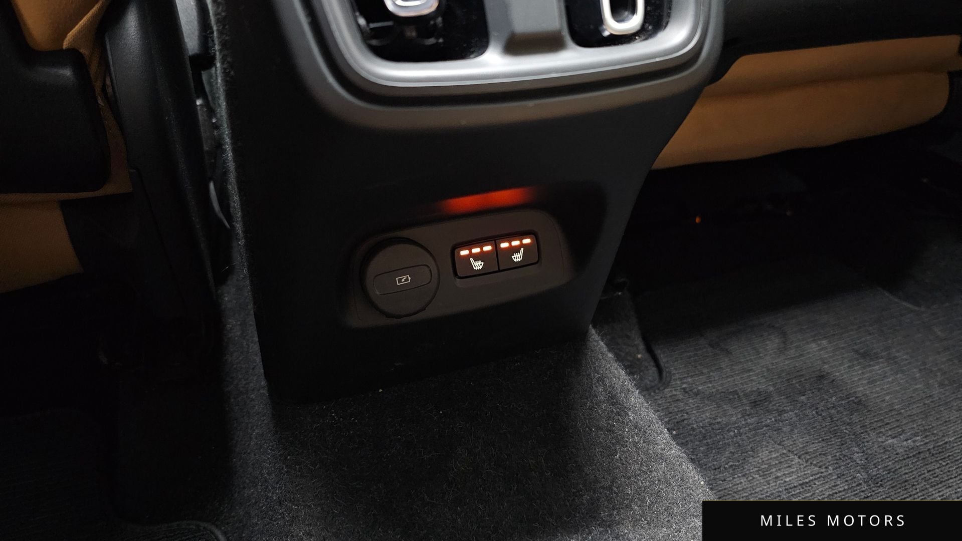 Volvo XC40 2021 — миниатюра 18