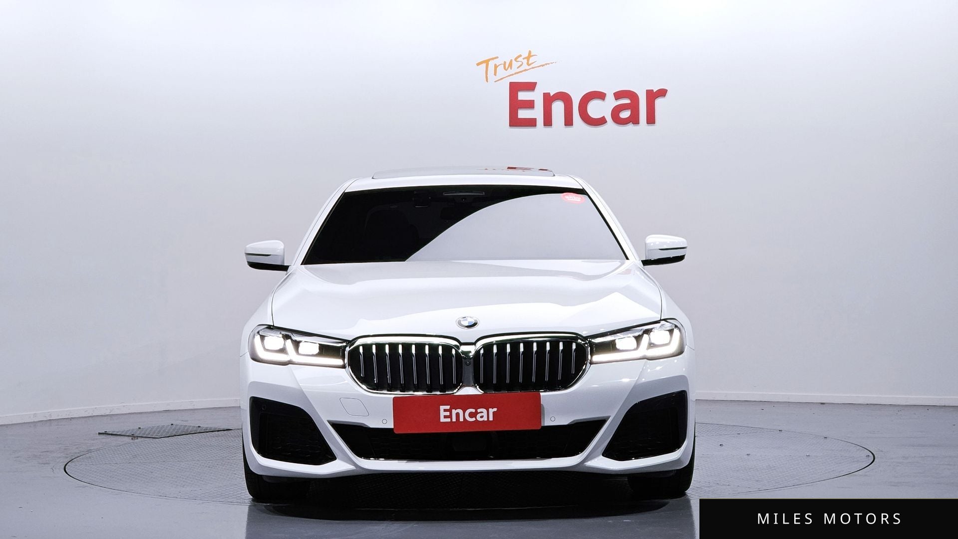 BMW 5 Series (G30) 2021 — миниатюра 3