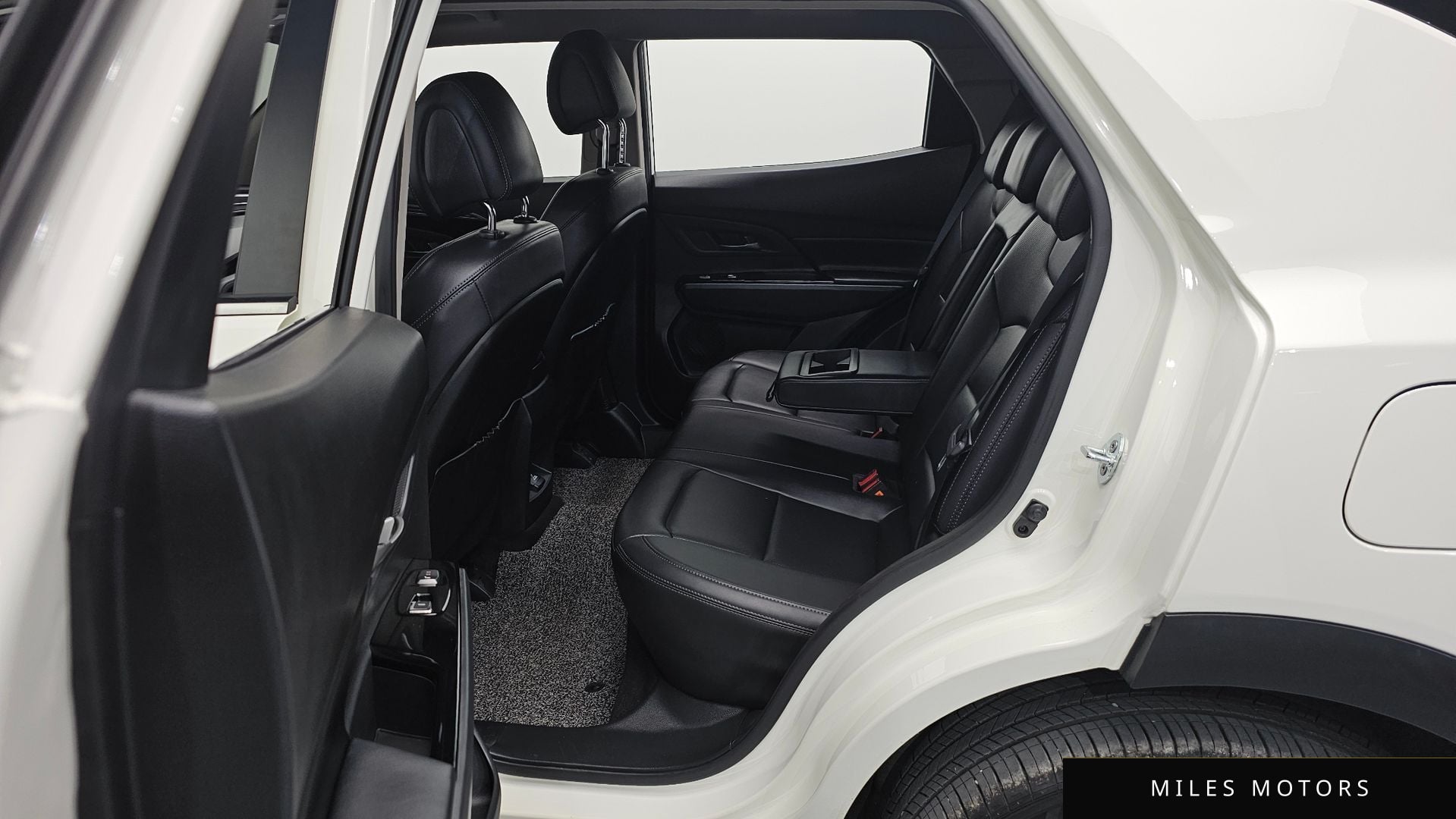 KG Mobility Beautiful Korando 2022 — миниатюра 11