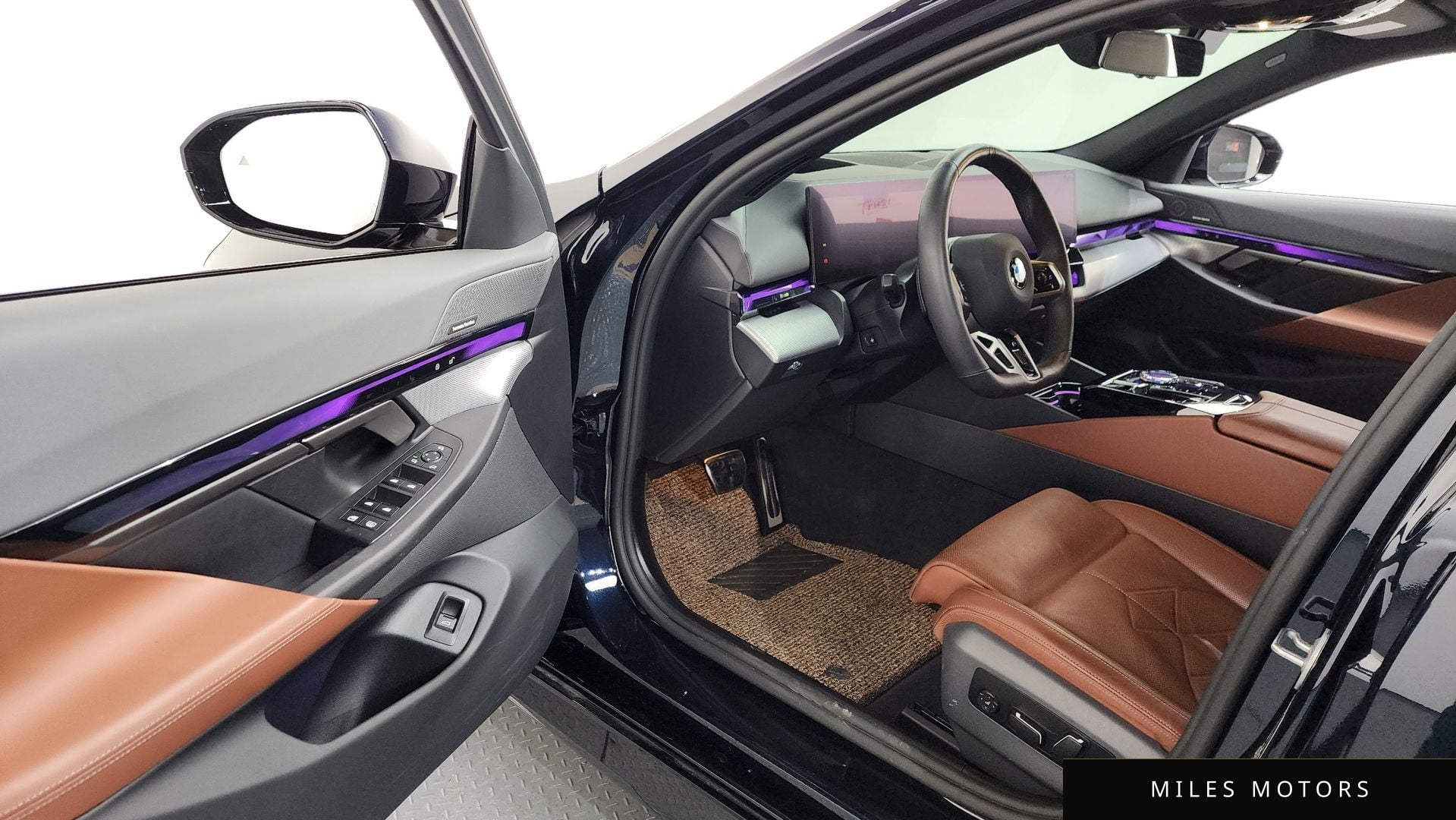 BMW 5 Series (G60) 2025 — миниатюра 10