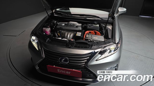 Лексус ES300h 2016 — миниатюра 6