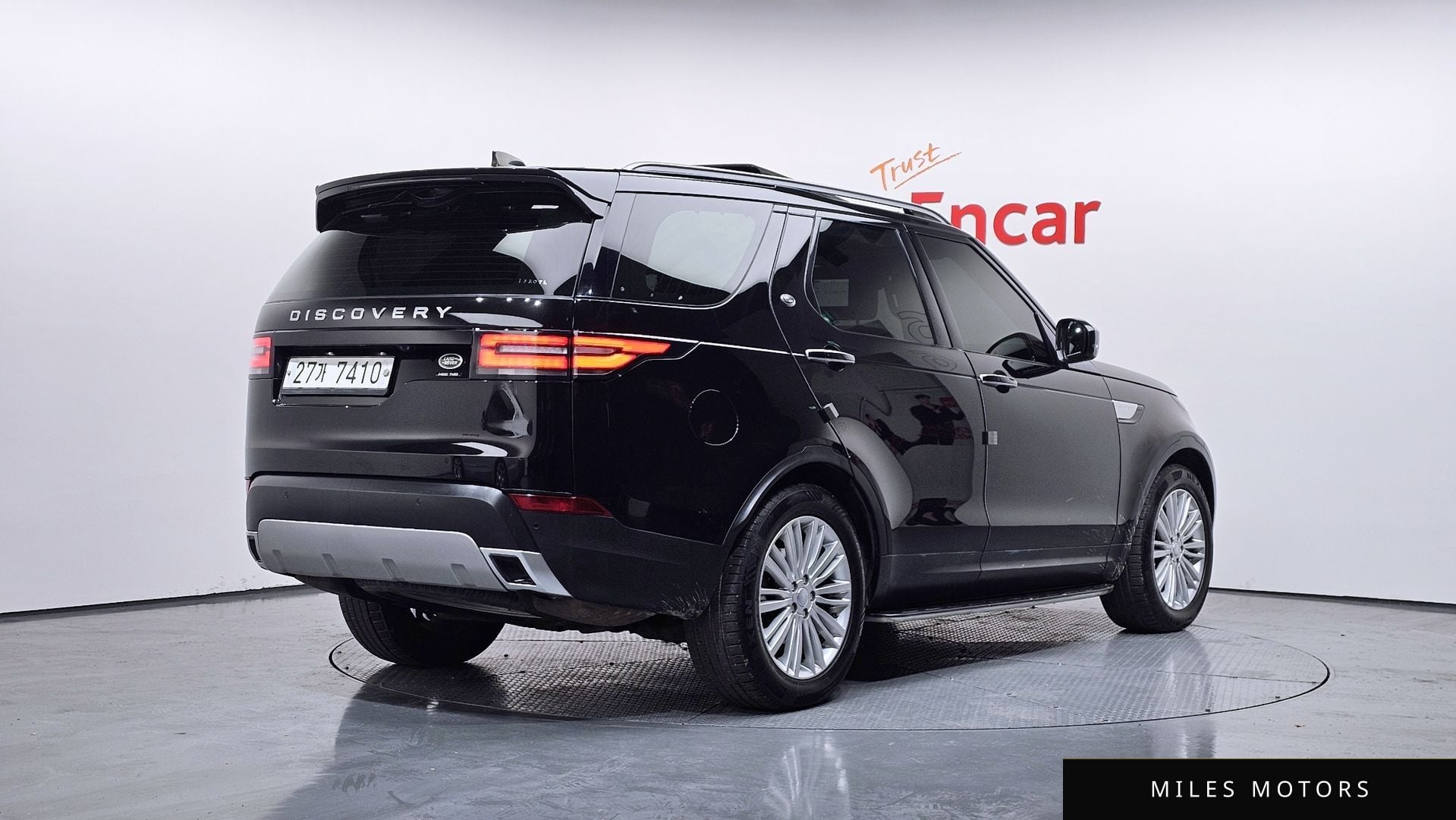 Land Rover Discovery 2018 — миниатюра 2