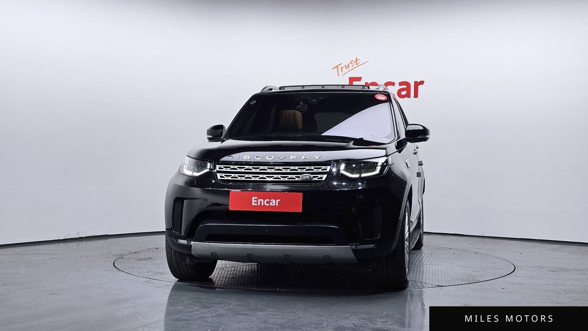 Land Rover Discovery 2018 — миниатюра 3