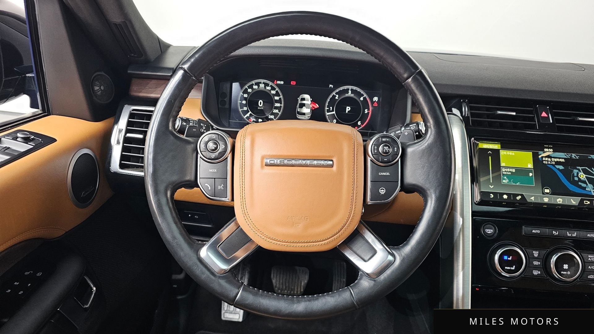 Land Rover Discovery 2018 — миниатюра 13