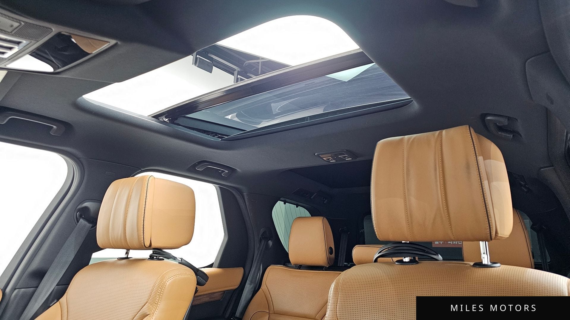 Land Rover Discovery 2018 — миниатюра 19