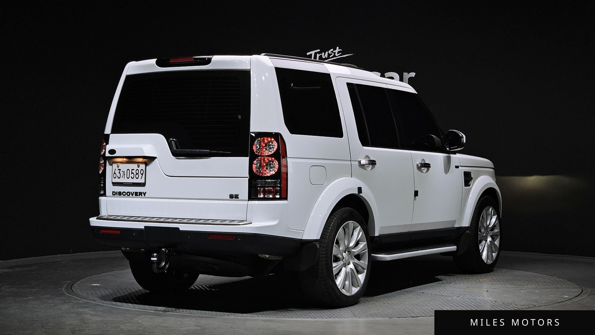 Land Rover Discovery 2016 — миниатюра 2