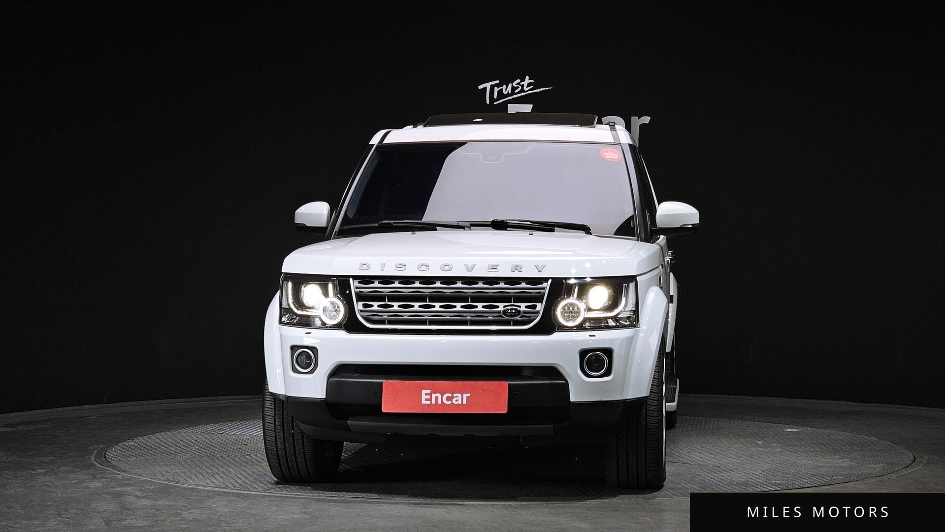 Land Rover Discovery 2016 — миниатюра 3