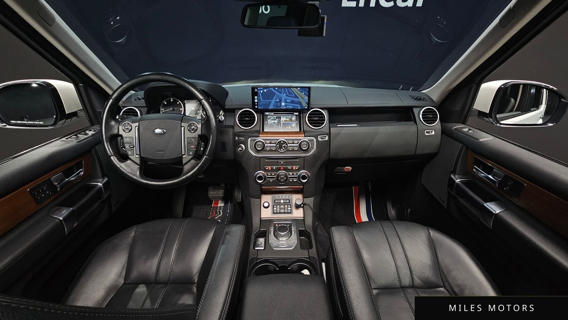 Land Rover Discovery 2016 — миниатюра 7