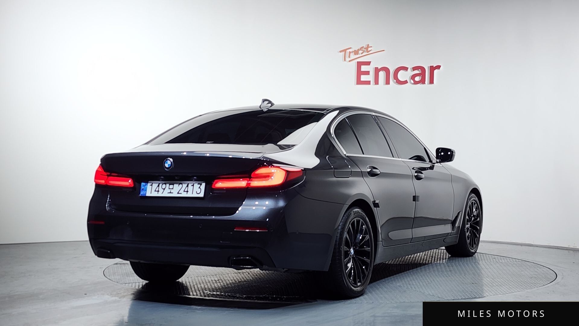 BMW 5 Series (G30) 2021 — миниатюра 2