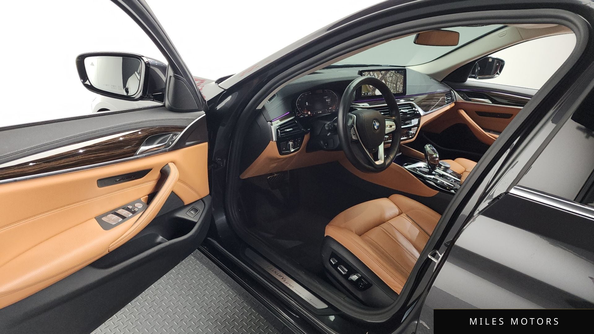 BMW 5 Series (G30) 2021 — миниатюра 10