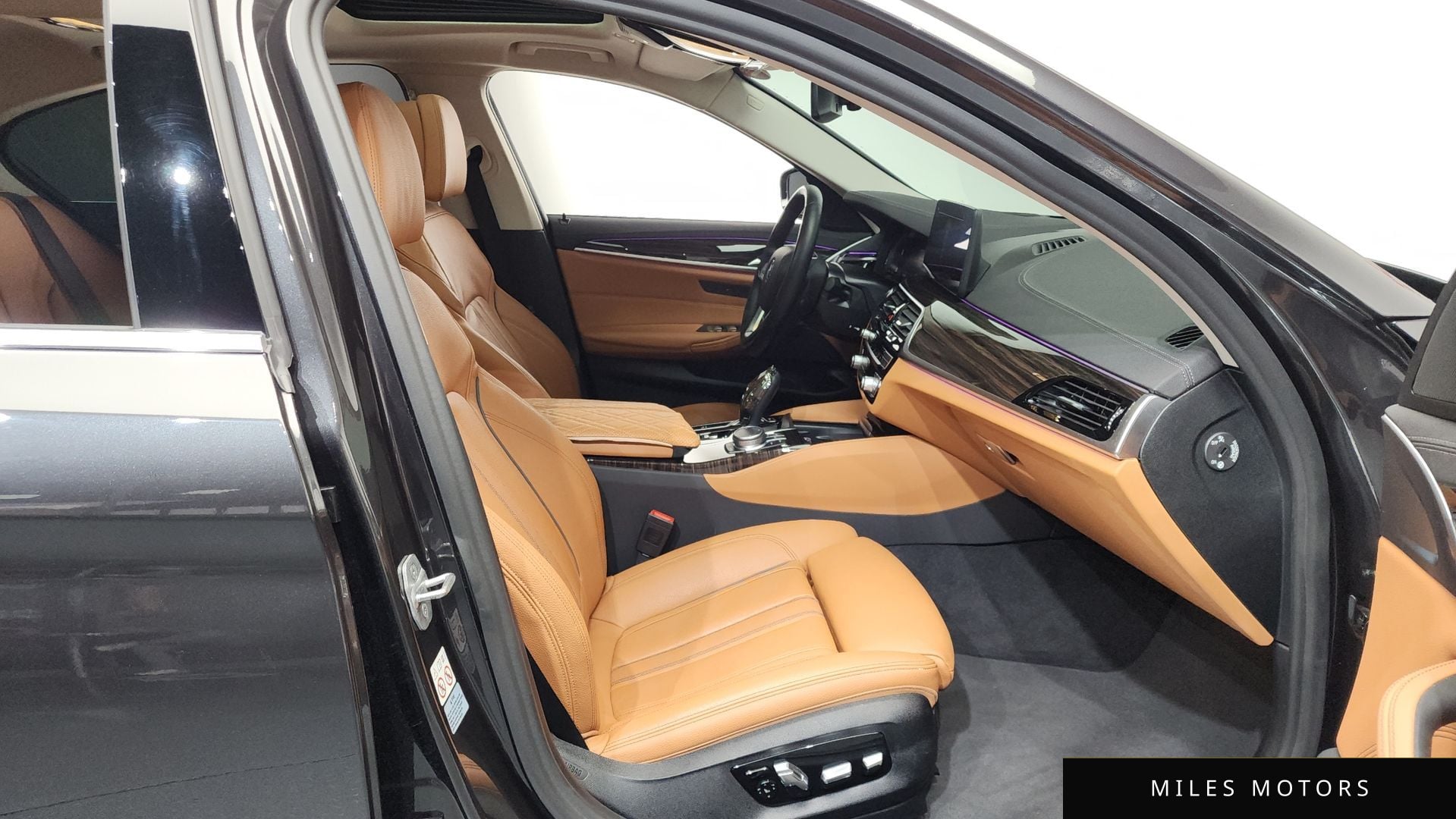 BMW 5 Series (G30) 2021 — миниатюра 11