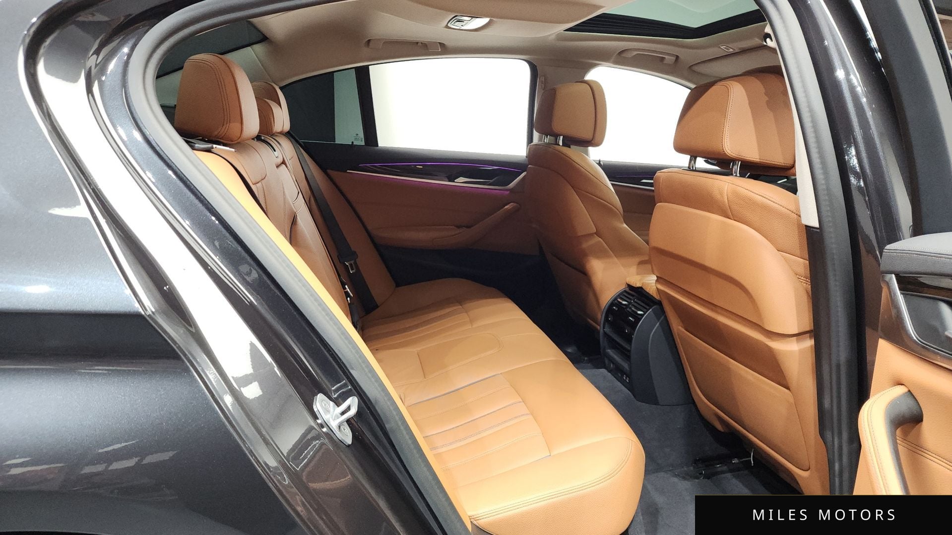 BMW 5 Series (G30) 2021 — миниатюра 12