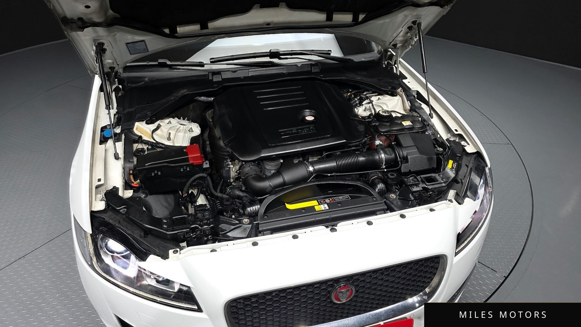 Jaguar XF (X260) 2018 — миниатюра 6
