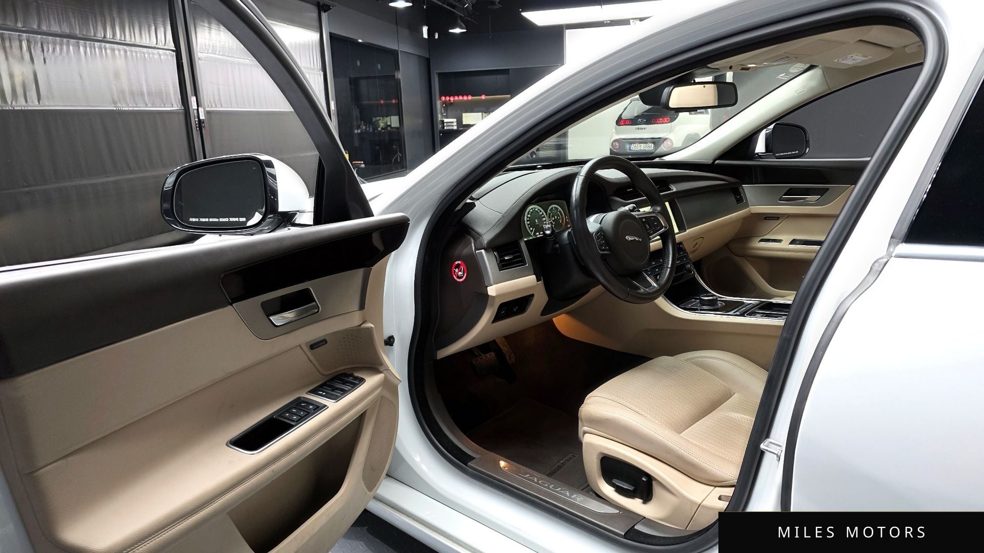 Jaguar XF (X260) 2018 — миниатюра 10