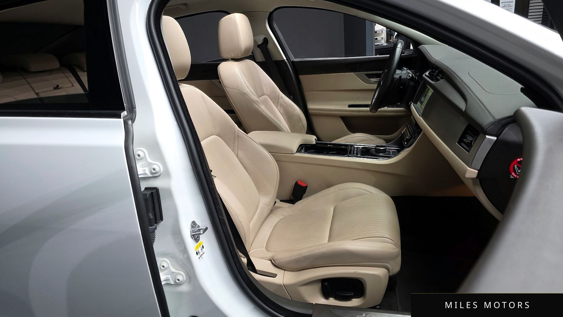 Jaguar XF (X260) 2018 — миниатюра 11