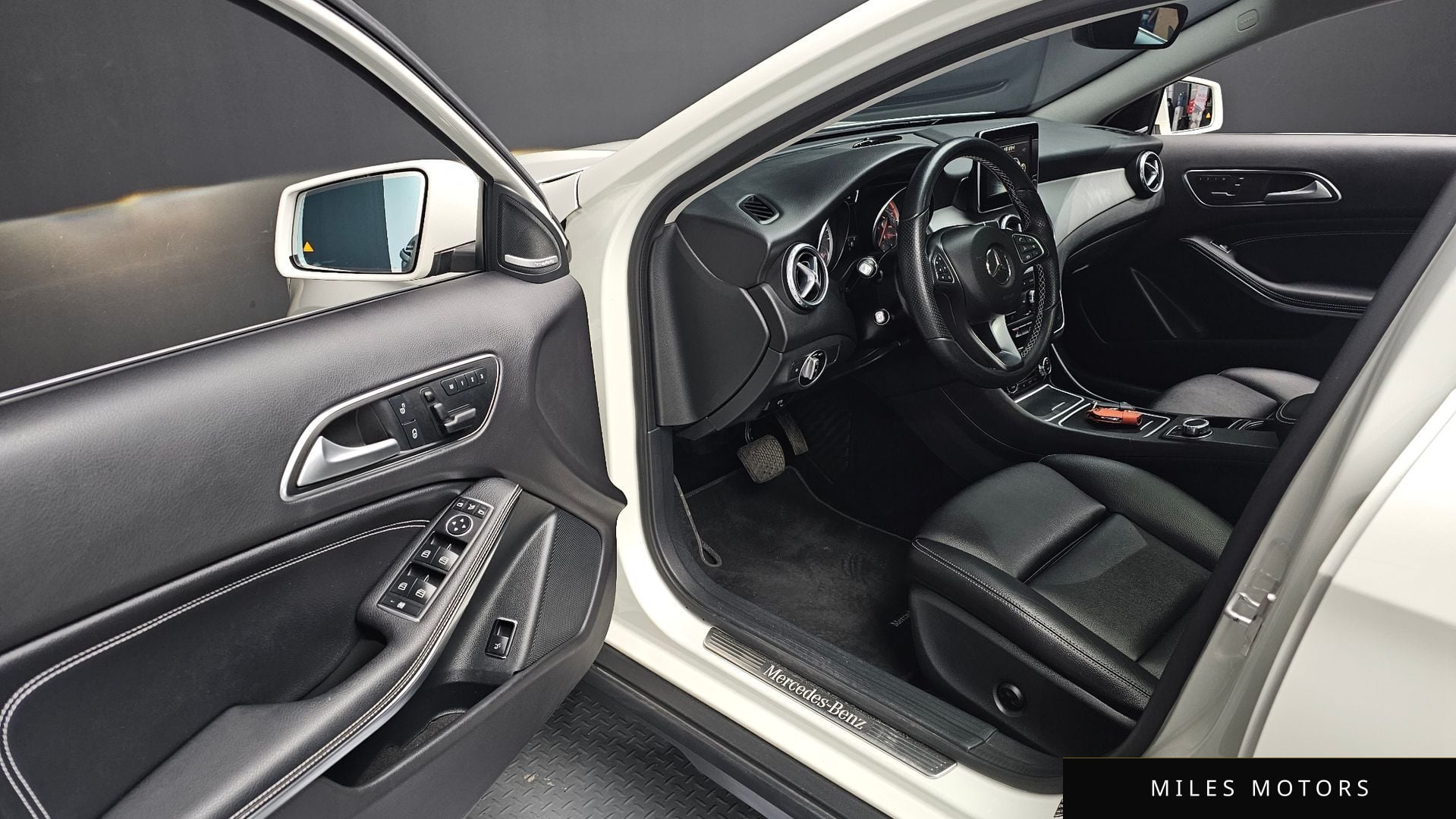Mercedes-Benz GLA-Class X156 2017 — миниатюра 11
