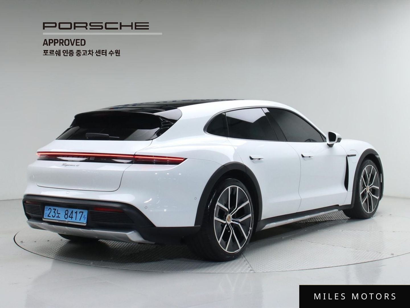 Porsche Taycan 2025 — миниатюра 2