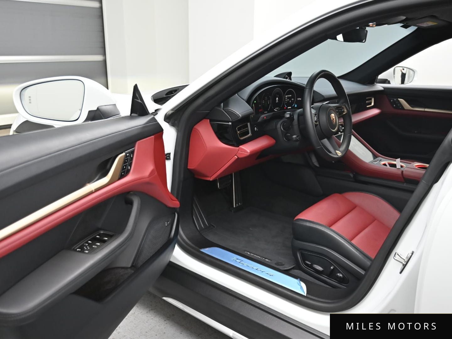 Porsche Taycan 2025 — миниатюра 7