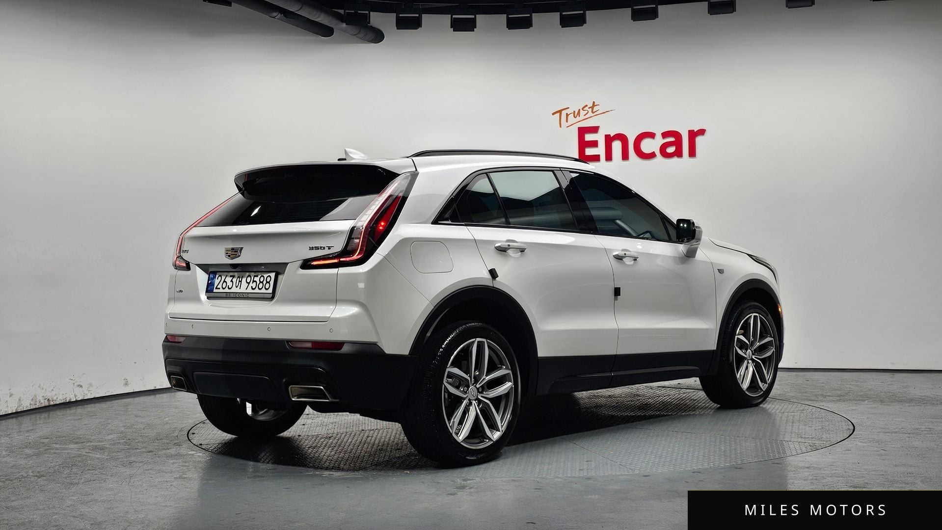 Cadillac XT4 2023 — миниатюра 2
