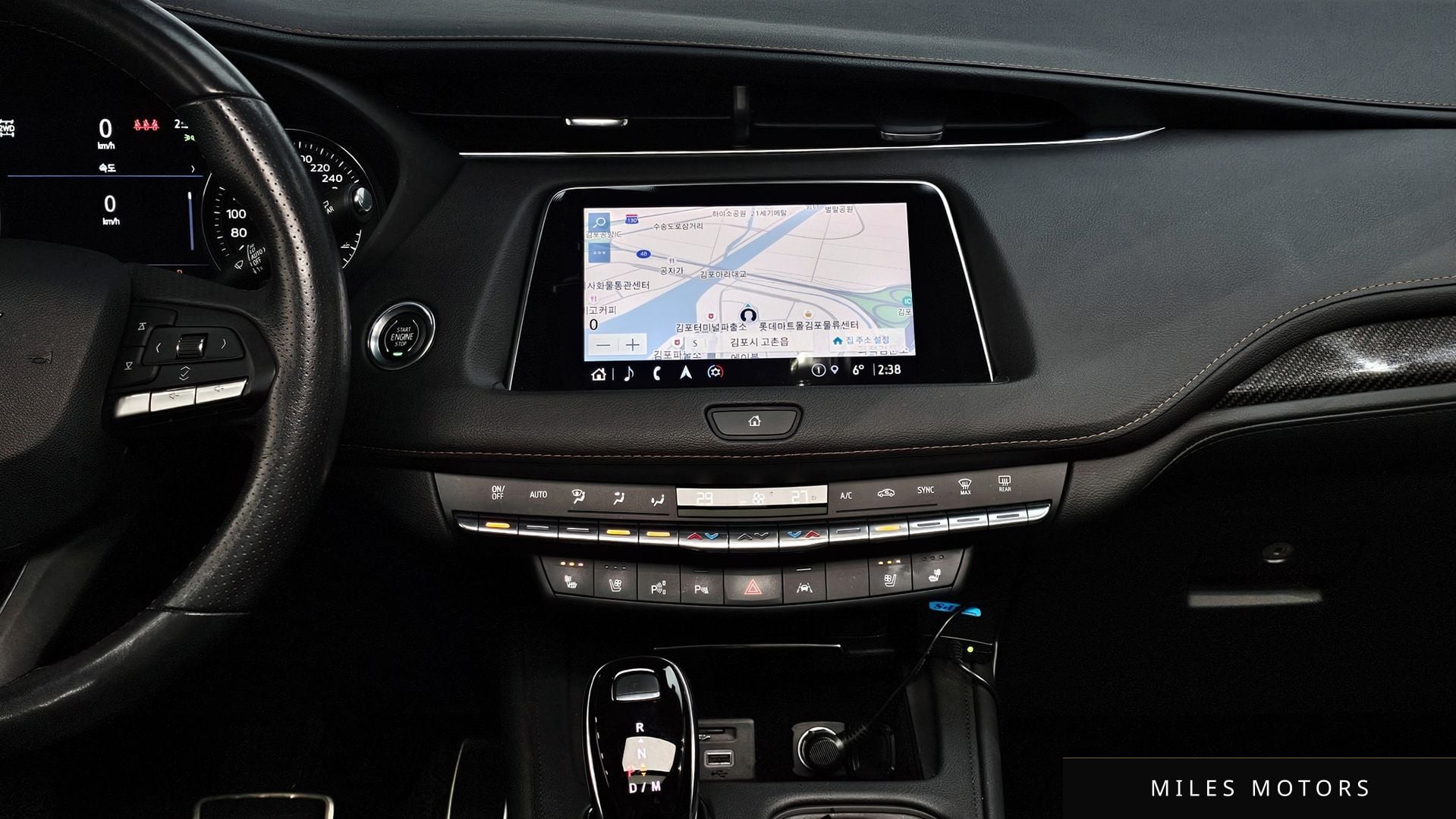 Cadillac XT4 2023 — миниатюра 16