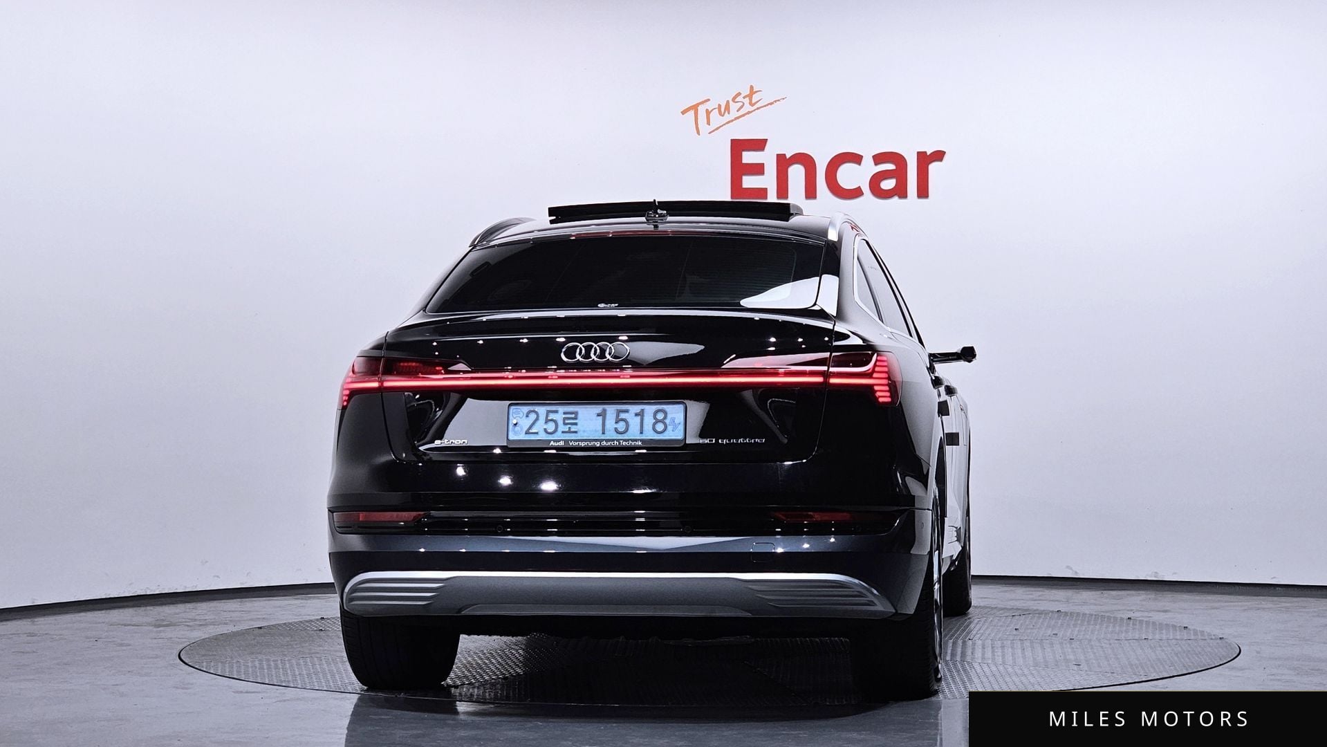 Audi e-tron 2021 — миниатюра 4