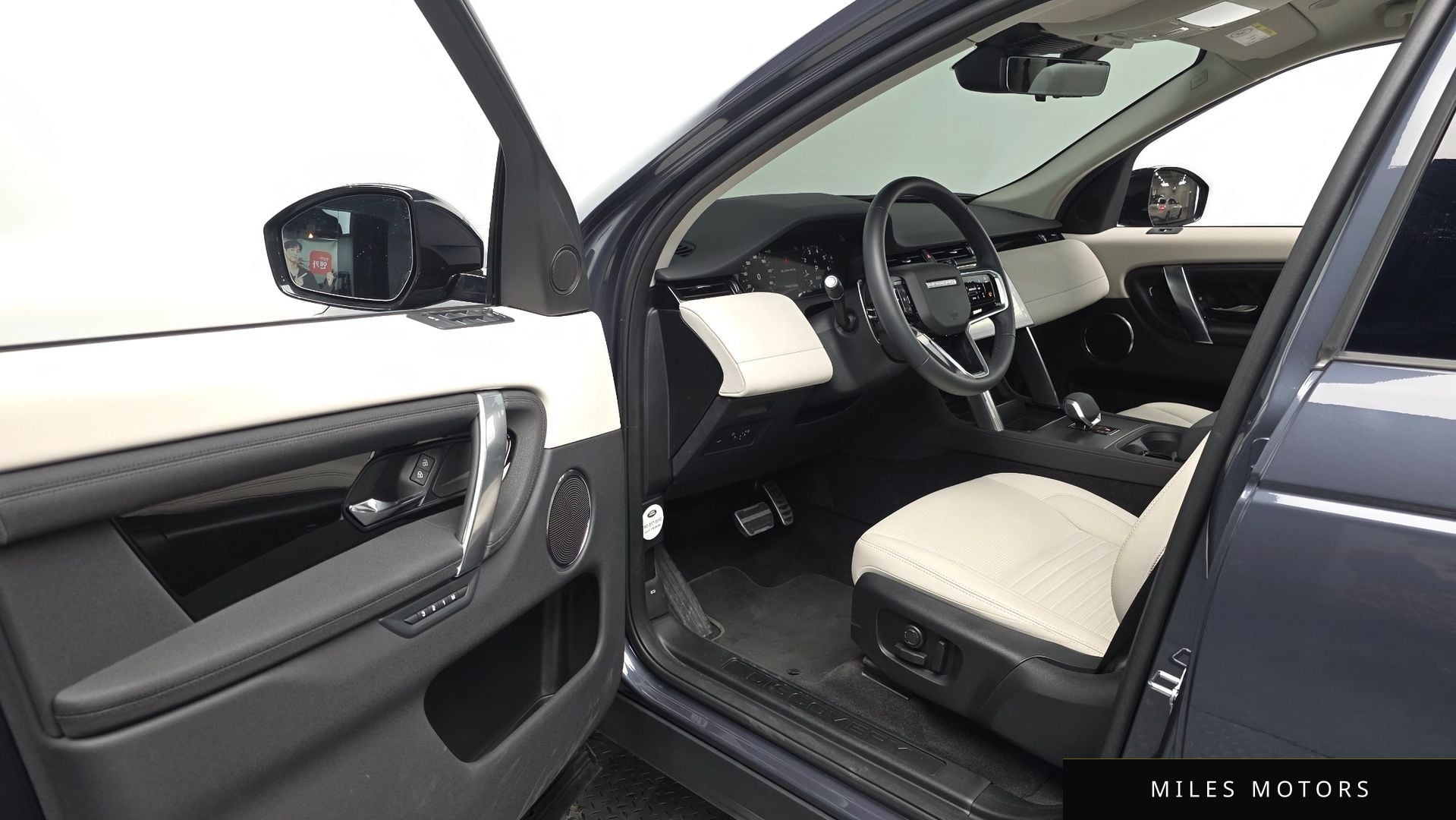 Land Rover Discovery Sport 2025 — миниатюра 11