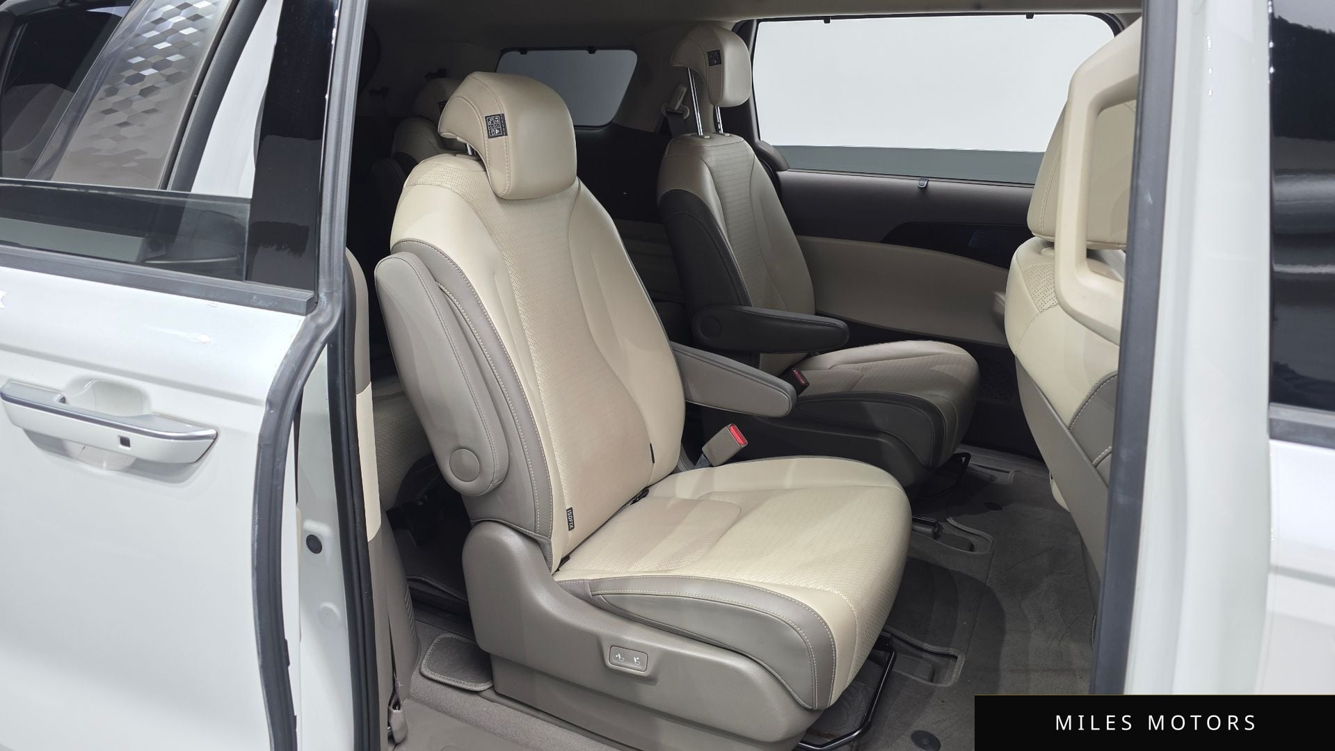 Kia Canival 2025 — миниатюра 12