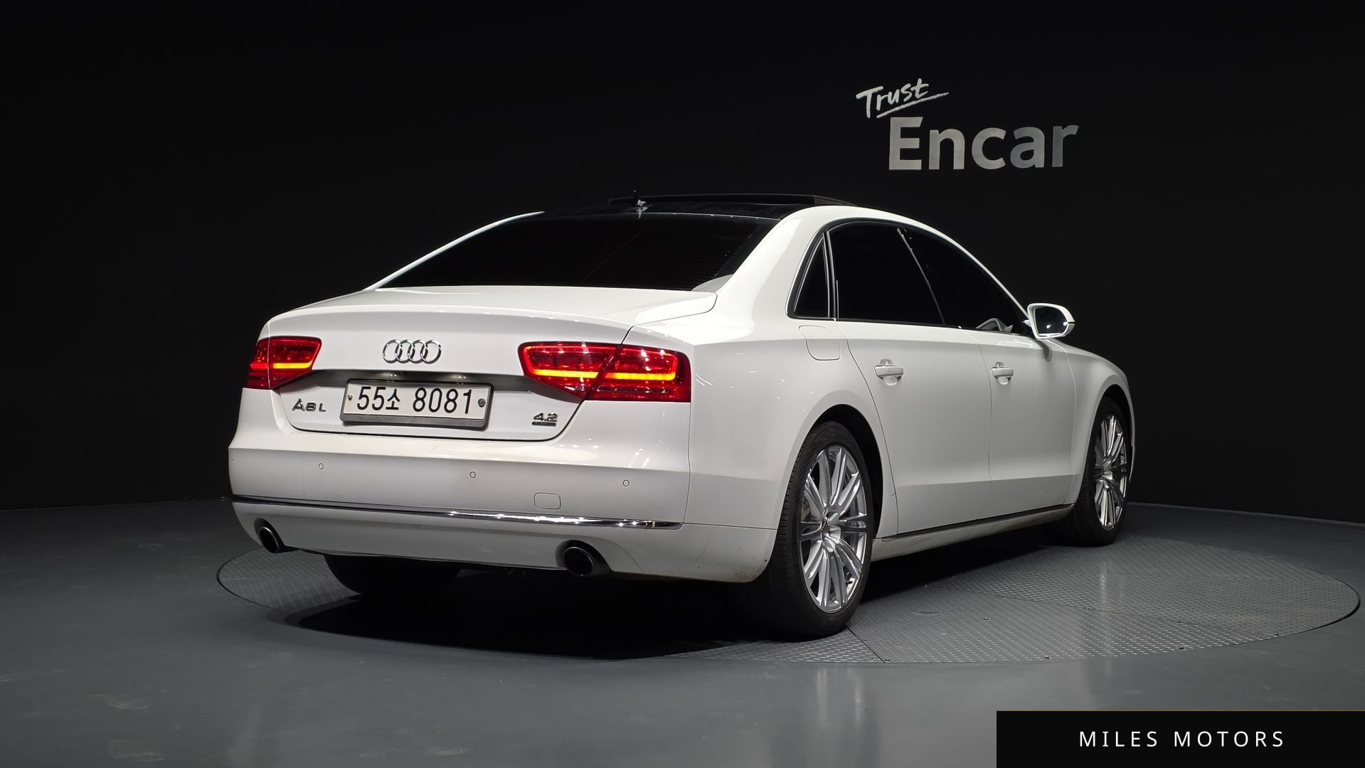Audi A8 2012 — миниатюра 2