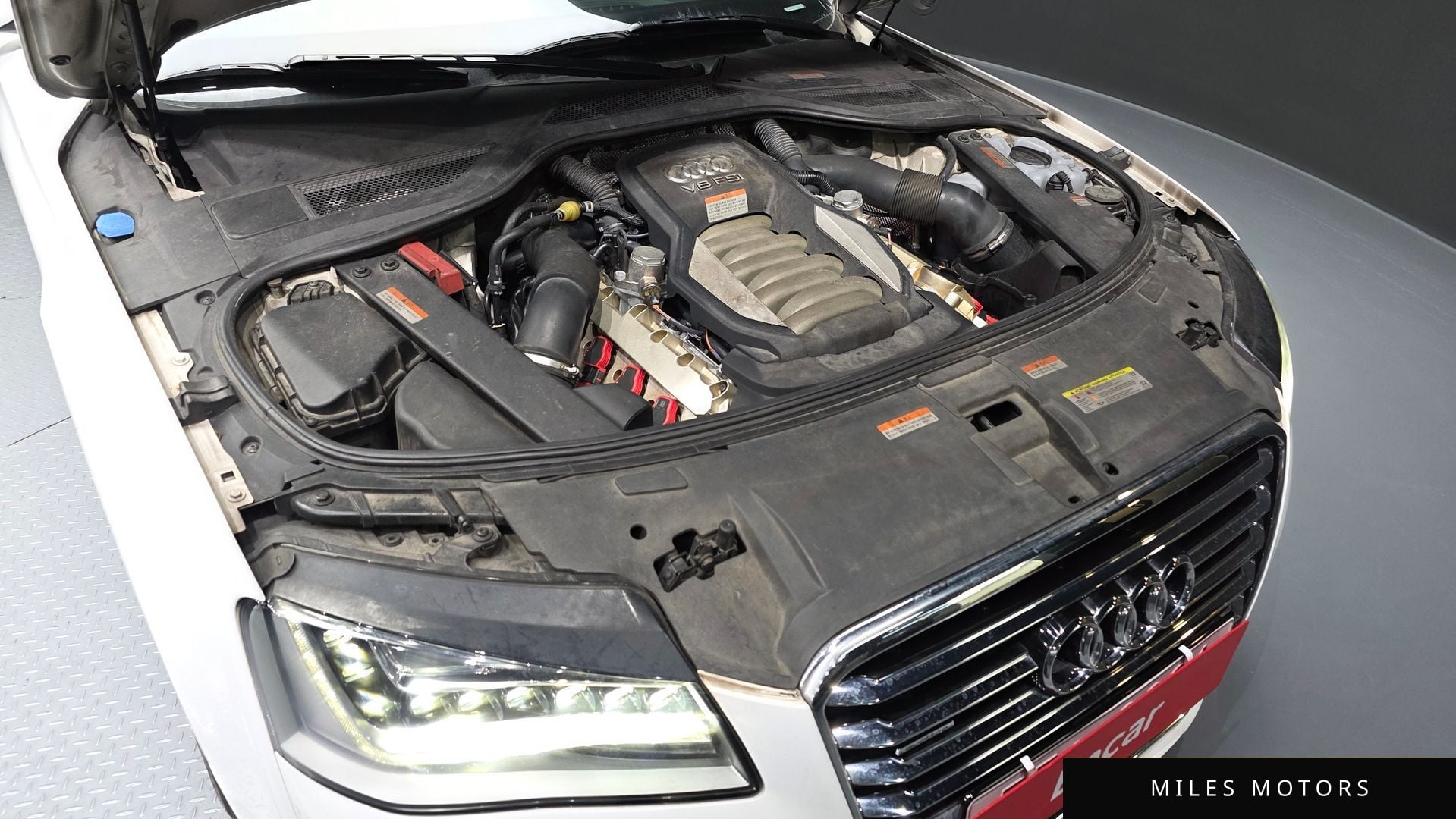 Audi A8 2012 — миниатюра 6