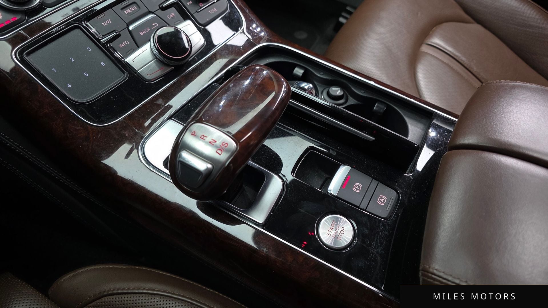 Audi A8 2012 — миниатюра 9