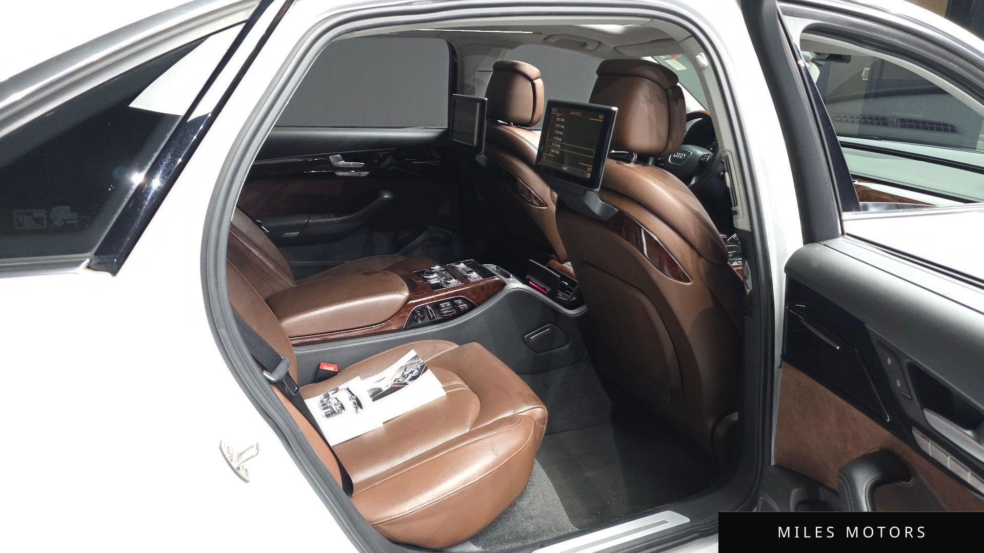 Audi A8 2012 — миниатюра 12