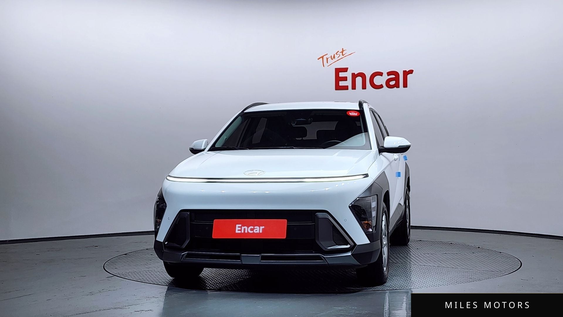 Hyundai Kona 2023 — миниатюра 3