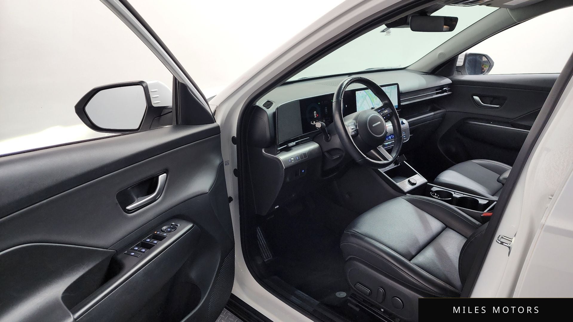 Hyundai Kona 2023 — миниатюра 10