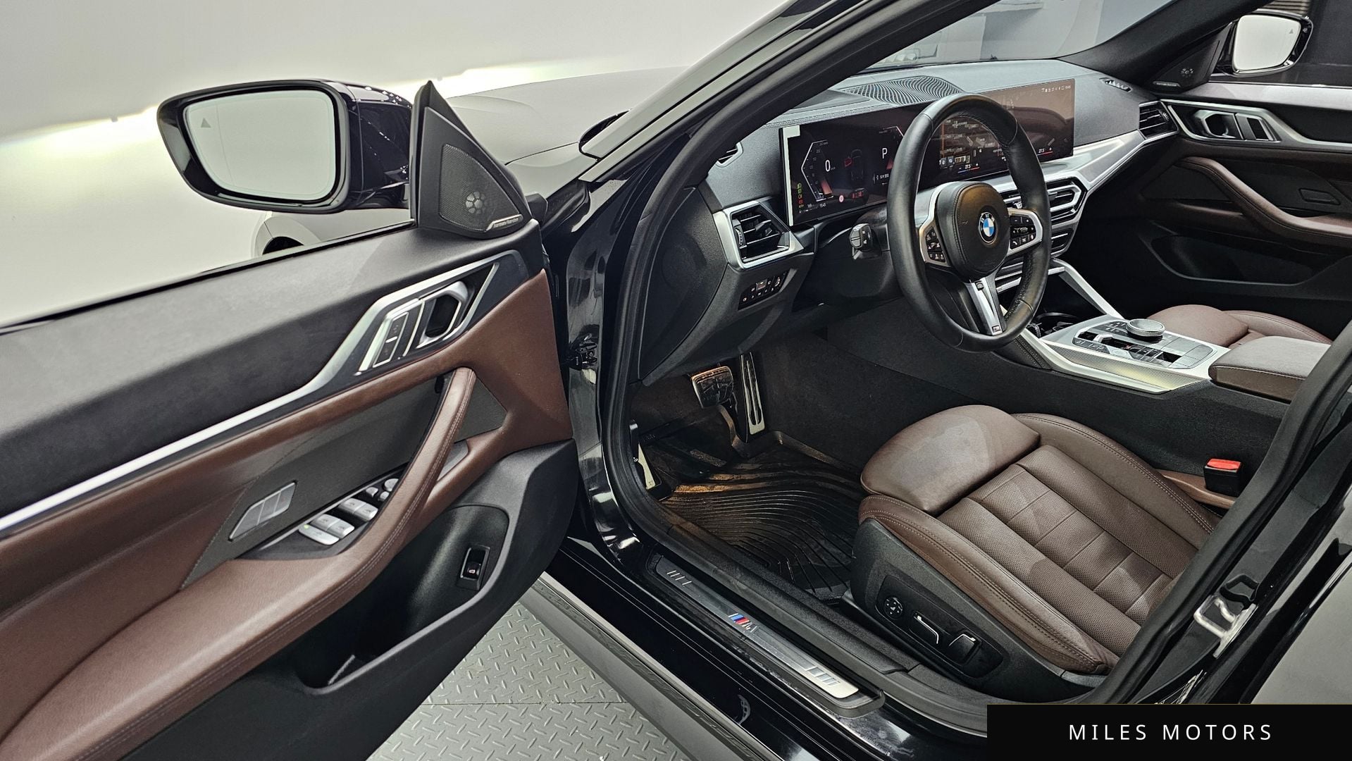 BMW 4 Series (G22) 2024 — миниатюра 11